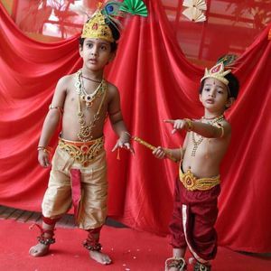 Meet your Posher, Marthand